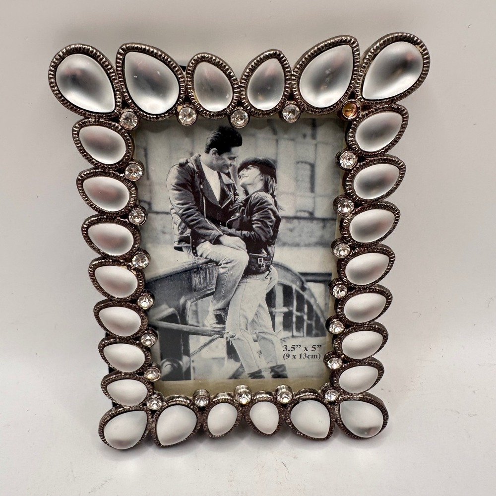 Vintage Style Silver Tone Teardrop Pearl and Rhinestone 3.5x5 Picture Frame